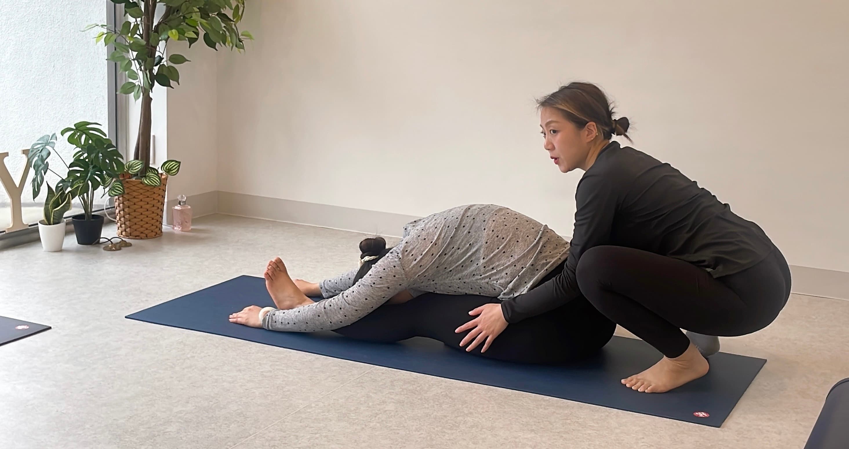 体が硬い人の柔軟性ヨガ（日本語／中国語） 画像1