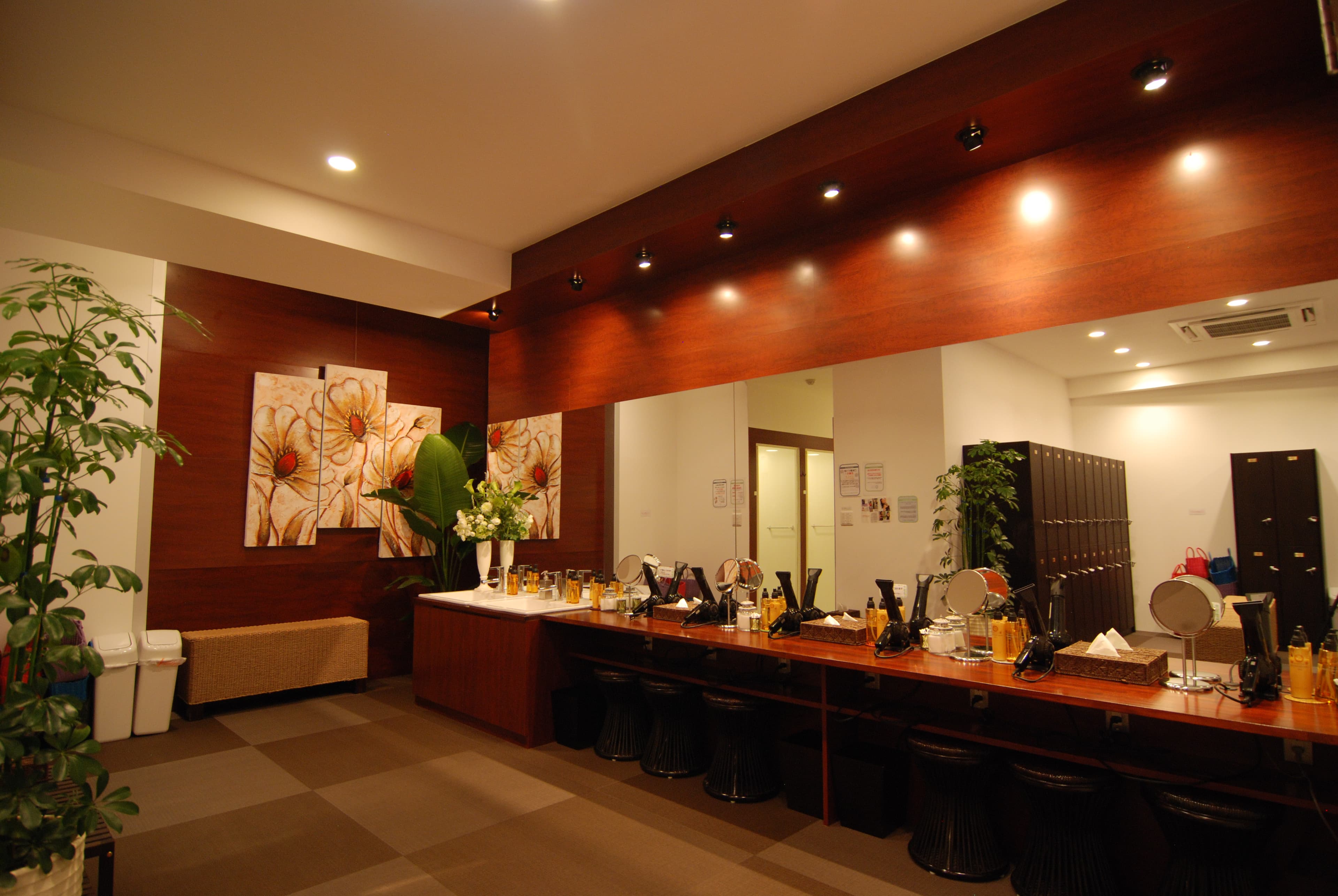 マグマファスティングスタジオINSEA(インシー)六本木店 画像2