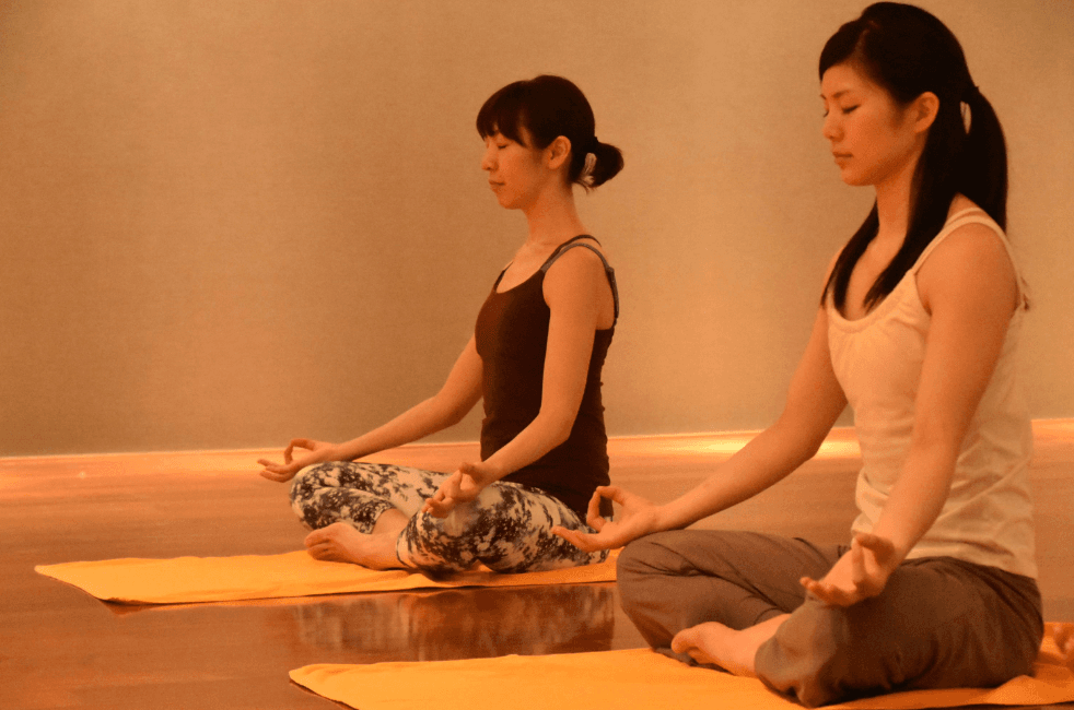 ムーンサイクルヨガ 画像1