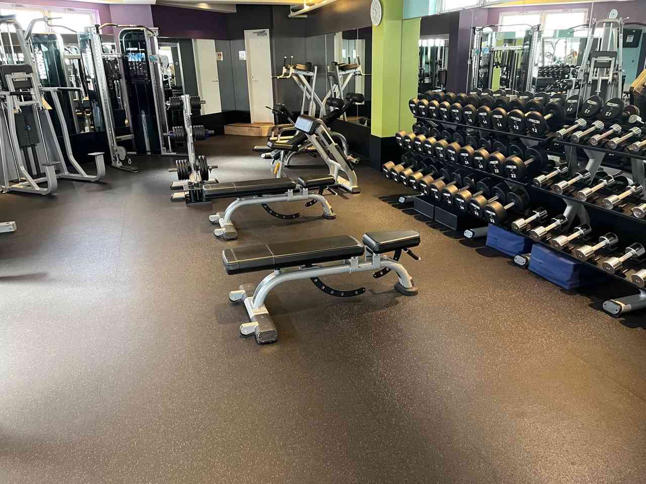 エニタイムフィットネス 国立店 画像1